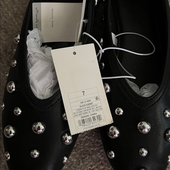 Black Studded Women's Flats- 7 - NWT - Picture 5 of 6